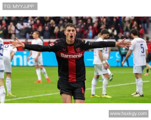 捷克足球明星希克的辉煌职业生涯与未来发展展望