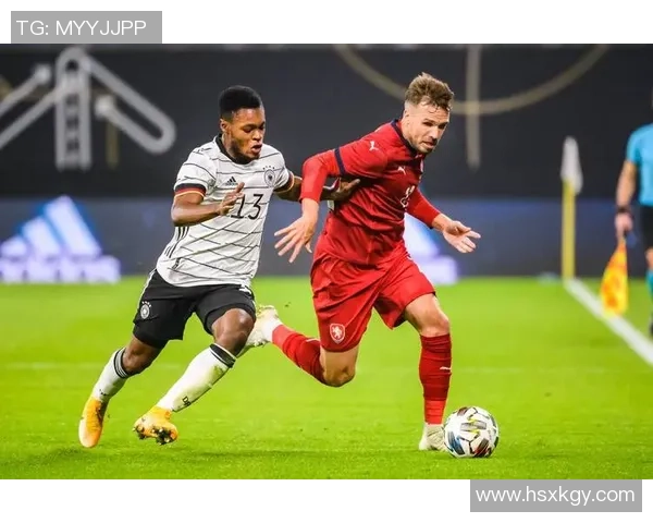 足球明星经典进球瞬间解析与技巧分享让你领略足球魅力 足球明星经典进球瞬间解析与技巧分享让你领略足球魅力