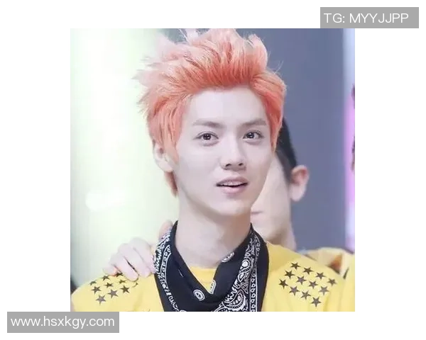 独特发型彰显个性足球明星的时尚风采与球场魅力