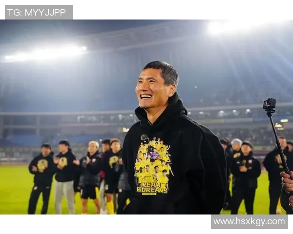 足球明星官宣图片背后的故事与瞬间揭秘让我们一起见证他们的辉煌时刻 足球明星官宣图片背后的故事与瞬间揭秘让我们一起见证他们的辉煌时刻